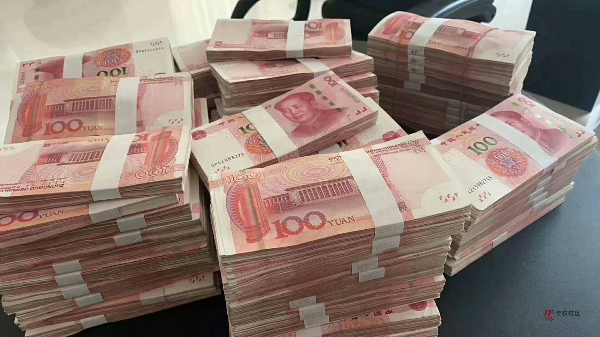 今天下班在路上我真的看见一个老哥绝对是老哥我都