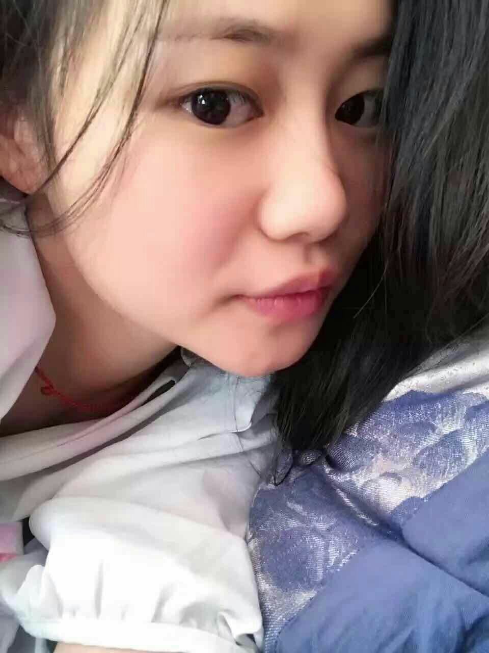 懂得老哥们进来看看老哥们我想不要脸的问一下……我想办张信用卡 本人女23.没27 / 作者:永hll / 