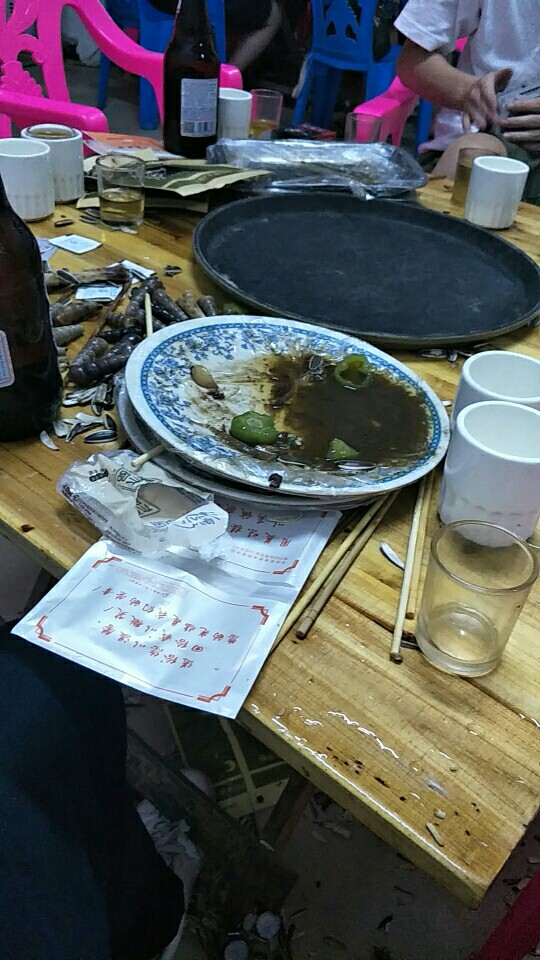 负债25万生活照样过  四个人第三箱走起

69 / 作者:惜字如金 / 