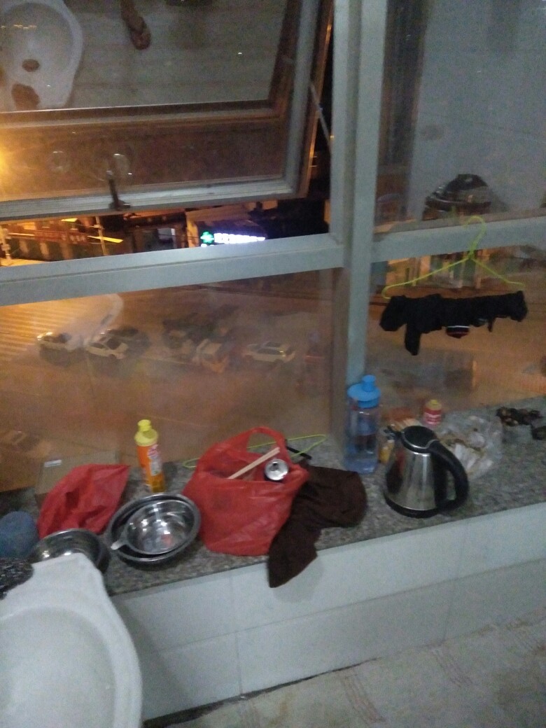 瘫痪在浙江，和一卡农老哥住桥洞好瘫痪在浙江，和一卡农老哥住桥洞好几天了好20 / 作者:何先生552 / 