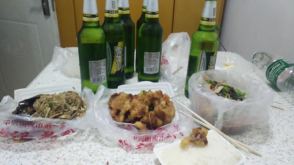 饿了整整两天瘫痪在这个屋子十多天了，让一个手机决定自己的命运，如果不赌该83 / 作者:小鱼干仔 / 