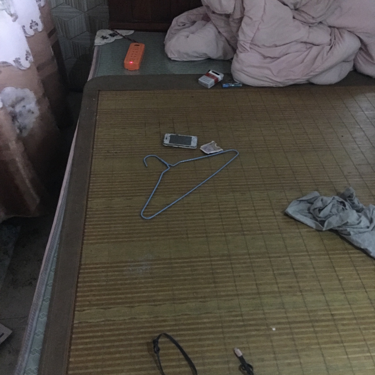 网贷全部强制，下定决心一分不还，网贷全部强制，下定决心一分不还，反正通讯25 / 作者:帮我按住你妹 / 