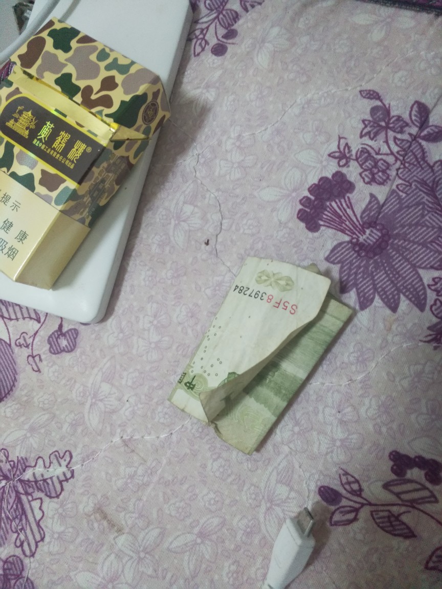 饿的不行了，坐等卖早点的开门，买饿的不行了，坐等卖早点的开门，买两个馒头99 / 作者:小鱼干仔 / 
