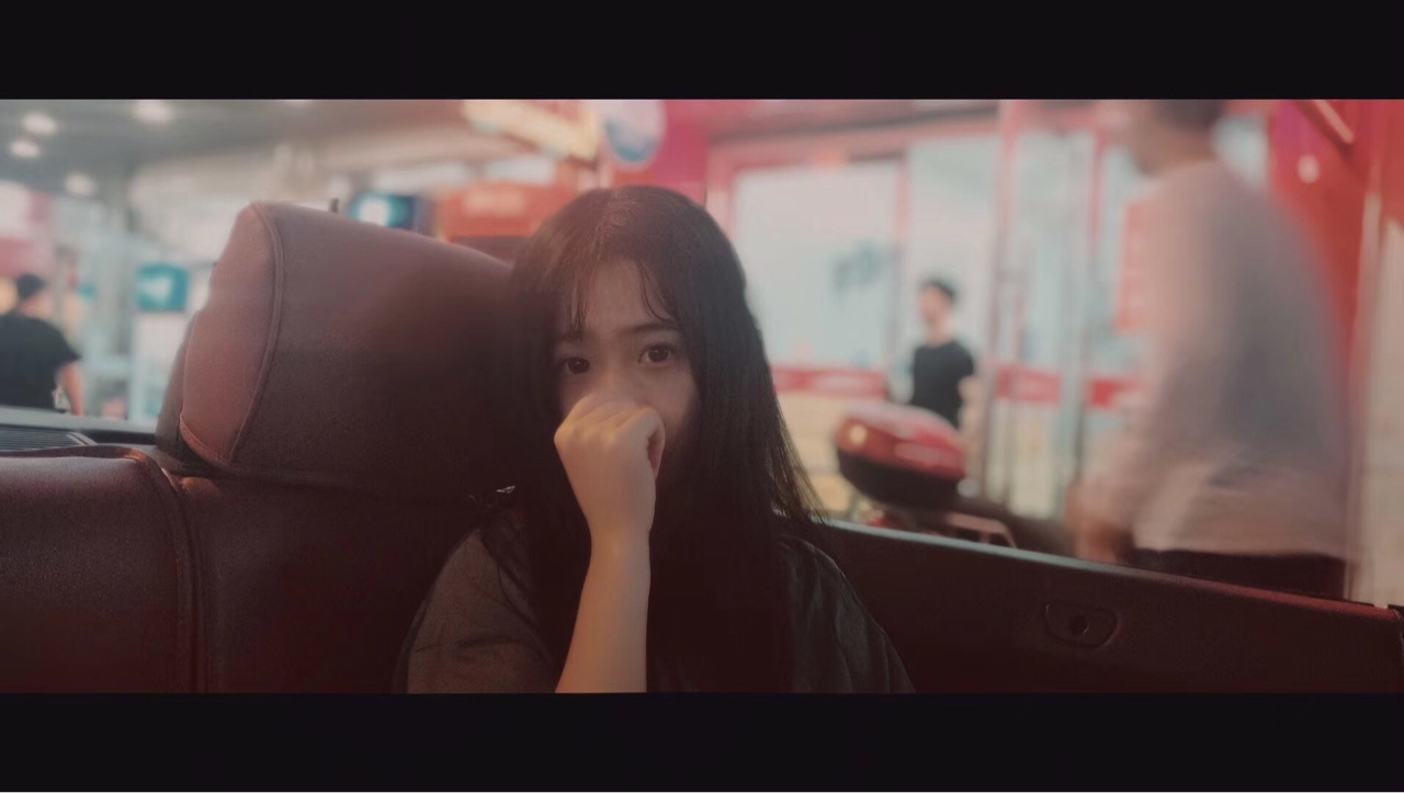 上图，拉波人气。



52 / 作者:姐对帅哥过敏 / 
