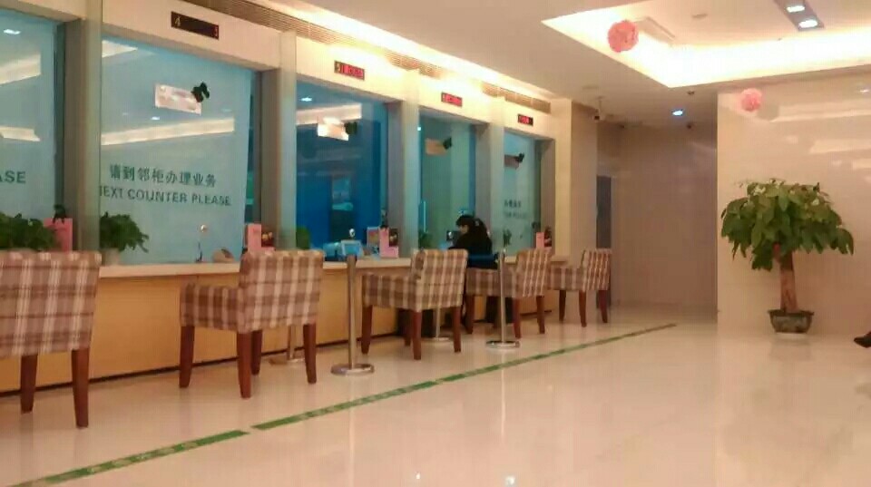 快到中午吃饭了！！如果没钱吃饭，留下你的微信…我发10块钱给你们吃面加一只荷包蛋！87 / 作者:权志龙！ / 