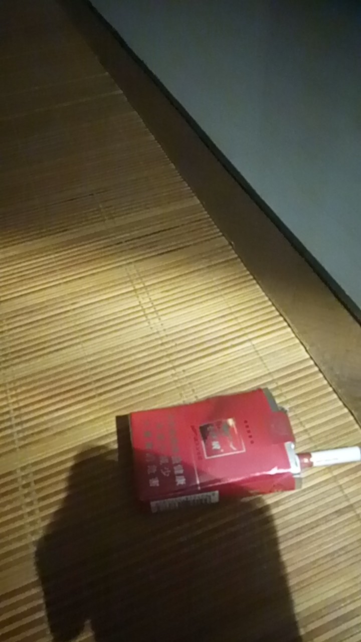 抽完最后一跟烟连烟都买不起了，这抽完最后一跟烟连烟都买不起了，这样的日子23 / 作者:傻屄 / 