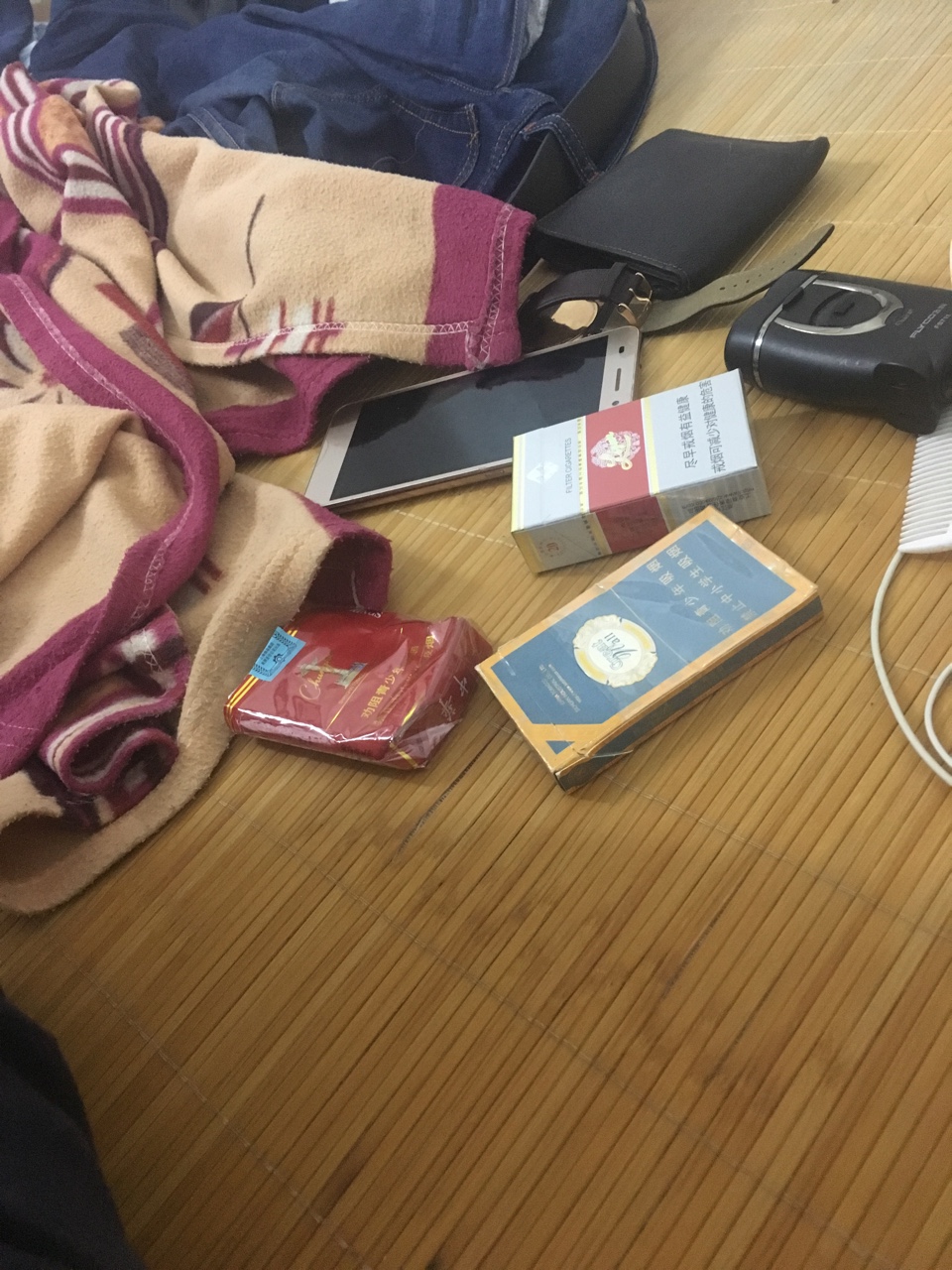 抽完最后一跟烟连烟都买不起了，这抽完最后一跟烟连烟都买不起了，这样的日子40 / 作者:A淡淡烟草味 / 