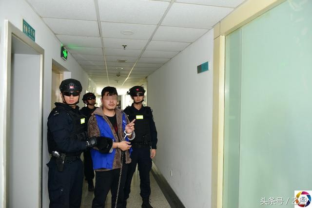 借两万要还五万，然后暴力催收p图借两万要还五万，然后暴力催收 p图，长期骚46 / 作者:勒布朗詹姆斯 / 