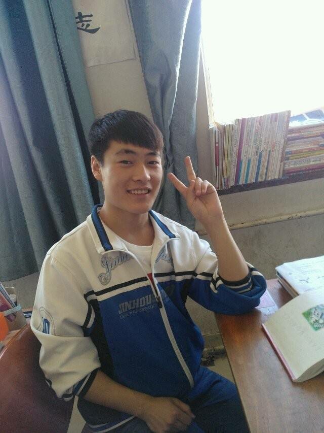 17岁的自己，曾经中考第一名网贷17岁的自己，曾经中考第一名
网贷害s人，没法76 / 作者:高KB / 