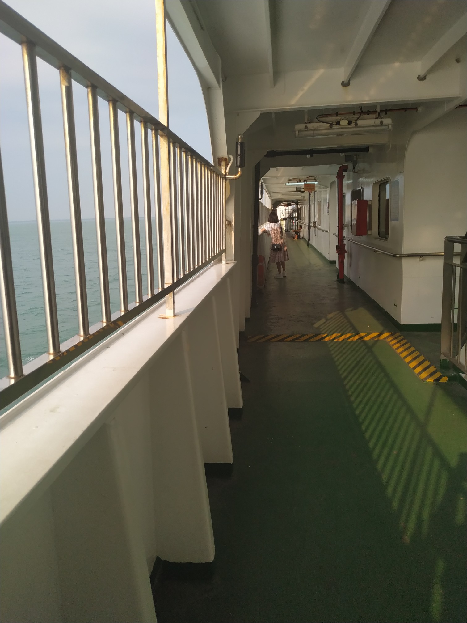 老哥们过海了，成功跑路到海南，离老哥们过海了，成功跑路到海南，离上岸又近4 / 作者:真爱柒 / 