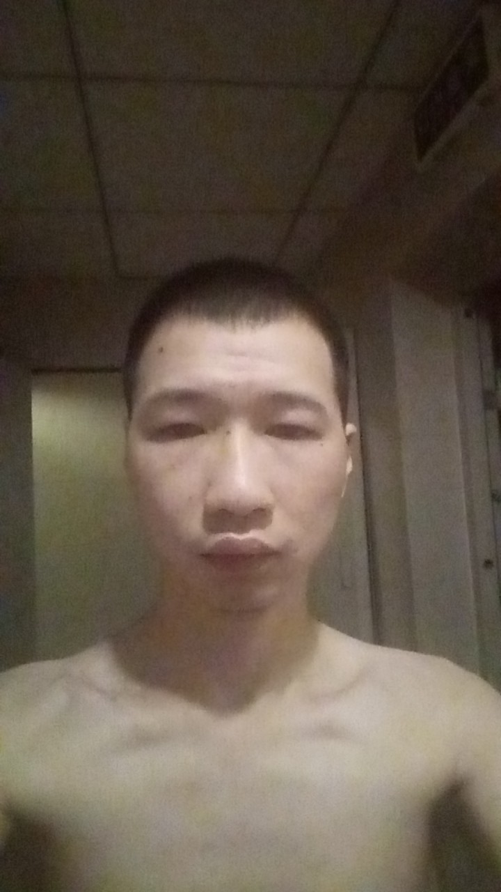 大半夜穿着内裤被赶出来了，怎么办大半夜穿着内裤被赶出来了，怎么办有老哥帮12 / 作者:刚果比亚 / 