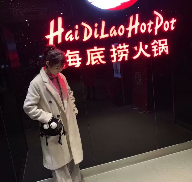 我美吗。我美吗。





59 / 作者:很少撸 / 