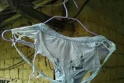 穷得内裤都买不起!撸口子又不给我穷得内裤都买不起!