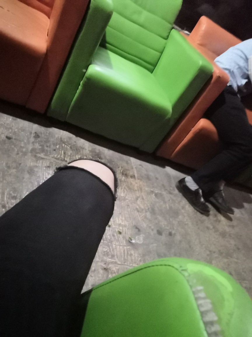 再次被网吧赶出来，还有另外一个不再次被网吧赶出来，还有另外一个不认识的老45 / 作者:考虑考虑砸 / 