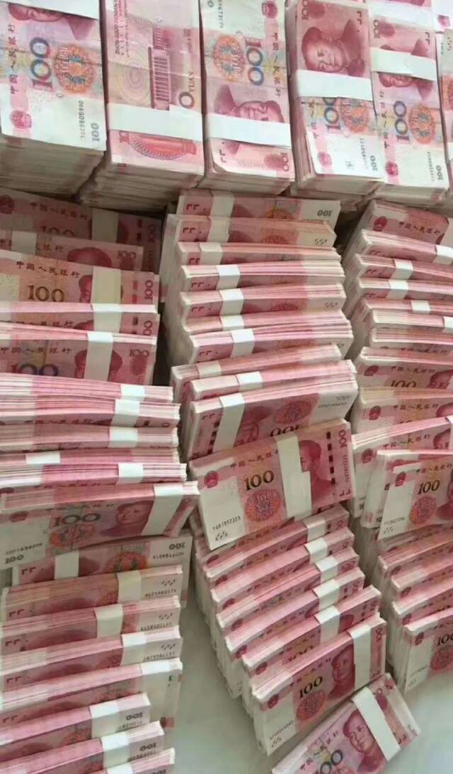 哎，走到这种地步全怪自己，昨天被哎，走到这种地步全怪自己，昨天被一群里老29 / 作者:不想上岸了 / 