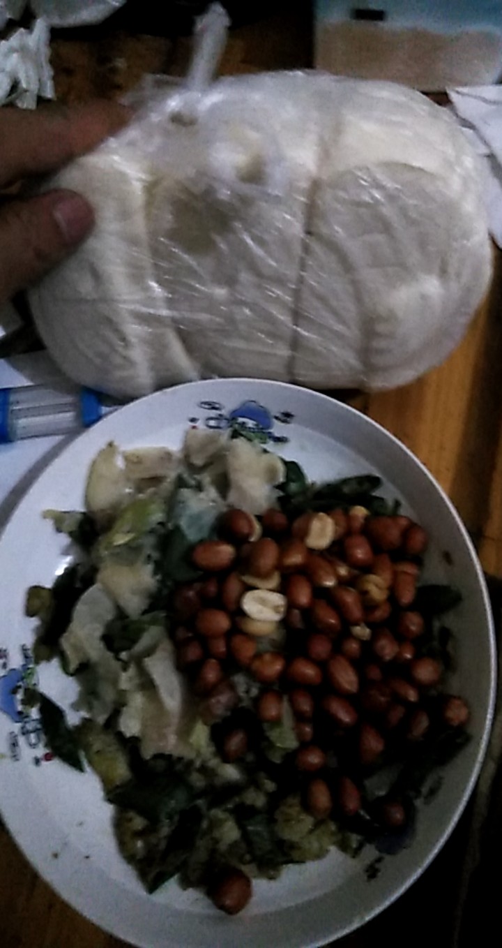 宵夜搞起来，有没有老哥饿肚子的，宵夜搞起来，有没有老哥饿肚子的，给你两个81 / 作者:祥叔叔666 / 
