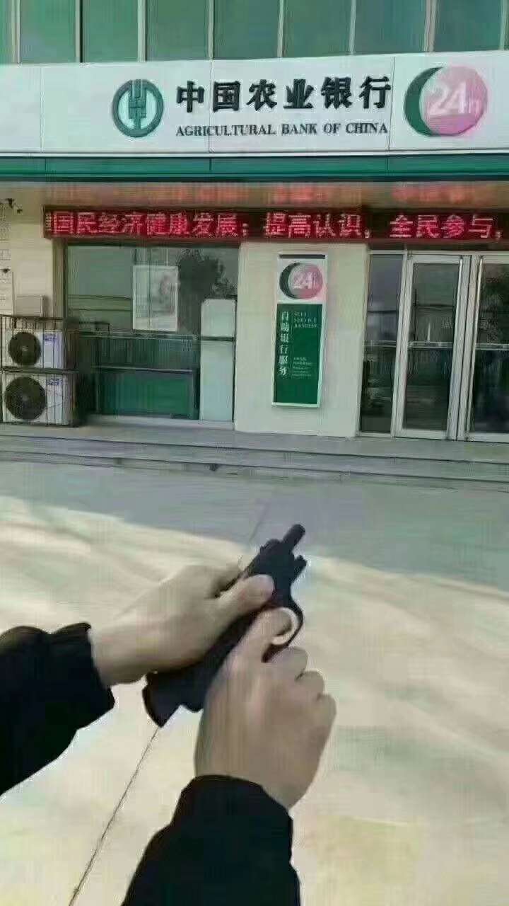 放水了{:奸笑:}{:奸笑:}{放水了

23 / 作者:流浪的老兵 / 