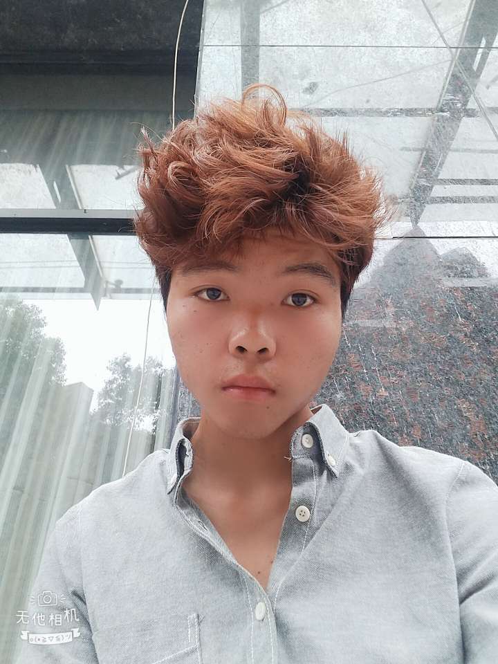 我妈叫我回去了，欠了一万多，身无分文好难过。不赌不嫖



15 / 作者:找个撸友群 / 