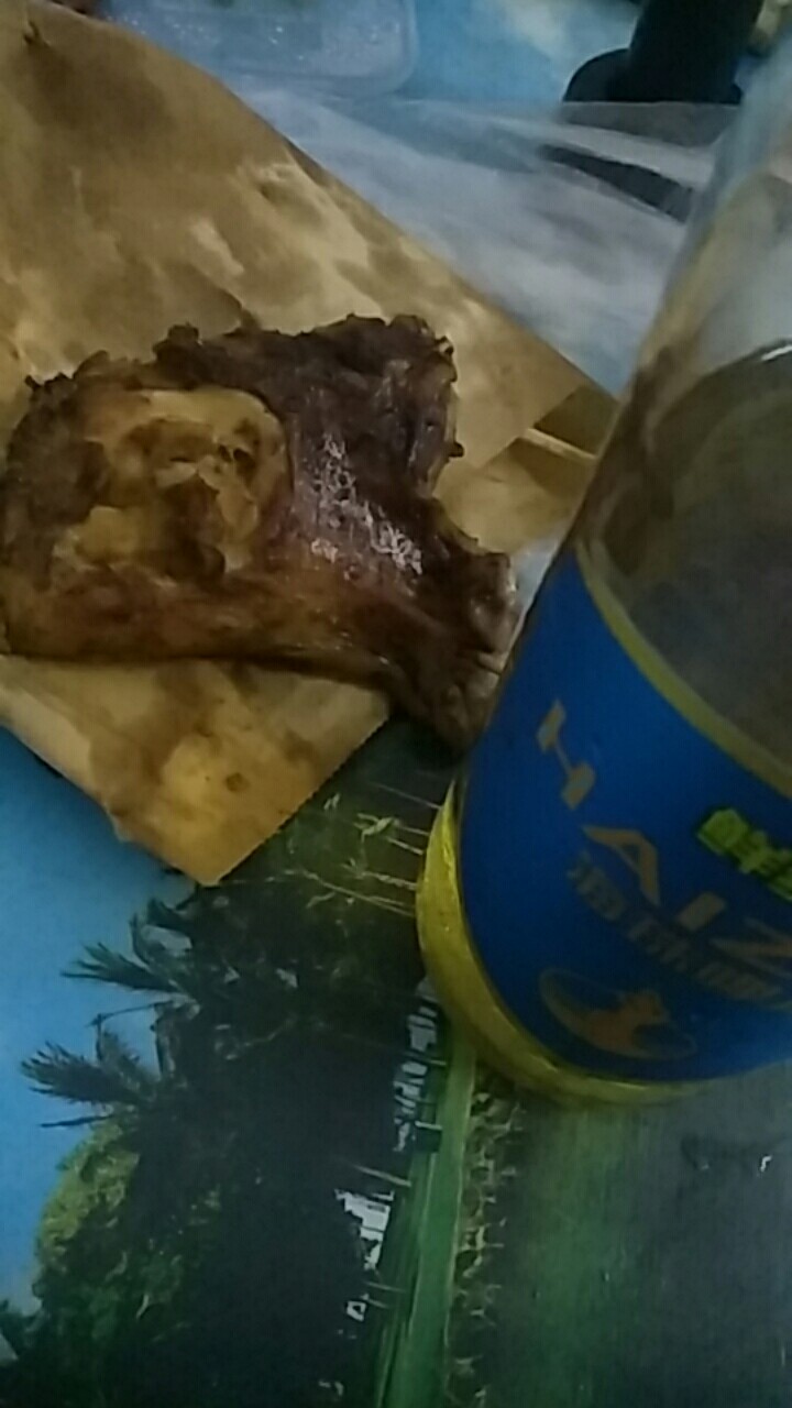 今晚不吃花生了，吃个鸡腿，人都虚了

98 / 作者:13824617402 / 