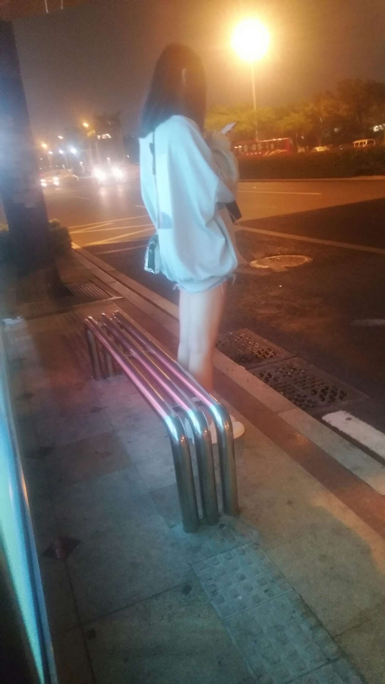 亲们，填空题来了，百思不得期解怎么做，哪位18cm能答上来，3w( __ )点坑

18 / 作者:bgfhktdchj / 