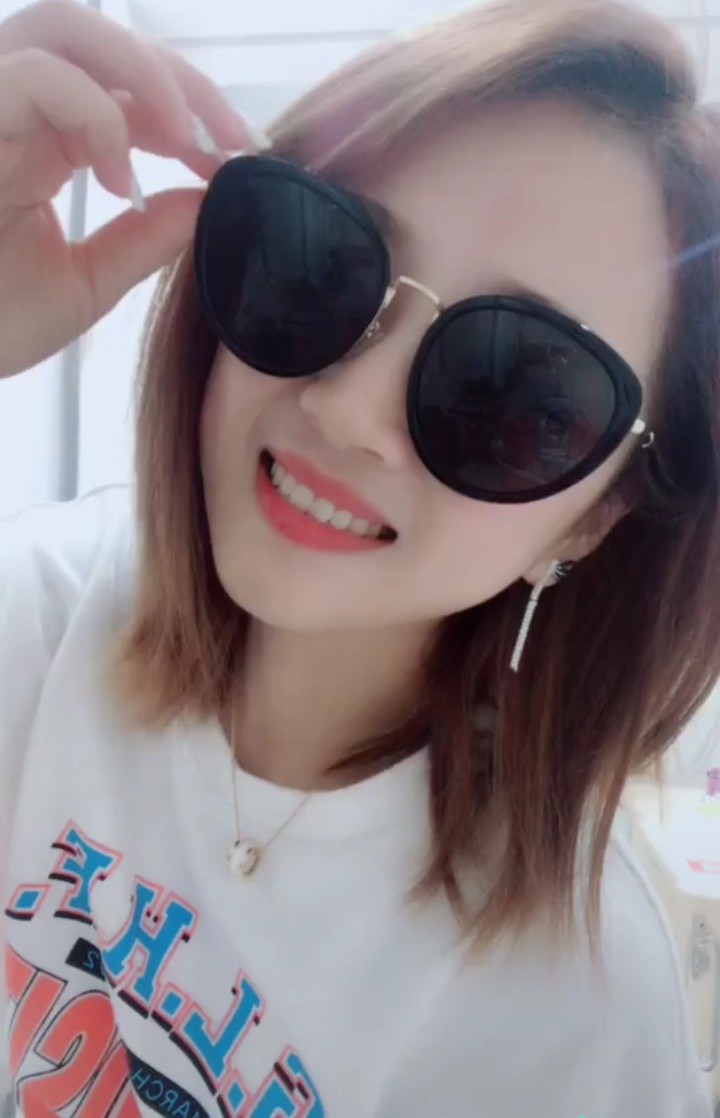 怀念当初快乐时光，美好的心情一去不复返，从拥有一切到现在一无所有，哎，还是忘掉一11 / 作者:小花椒 / 