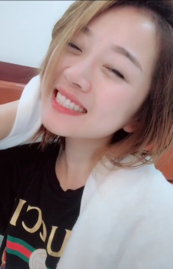 怀念当初快乐时光，美好的心情一去不复返，从拥有一切到现在一无所有，哎，还是忘掉一54 / 作者:小花椒 / 