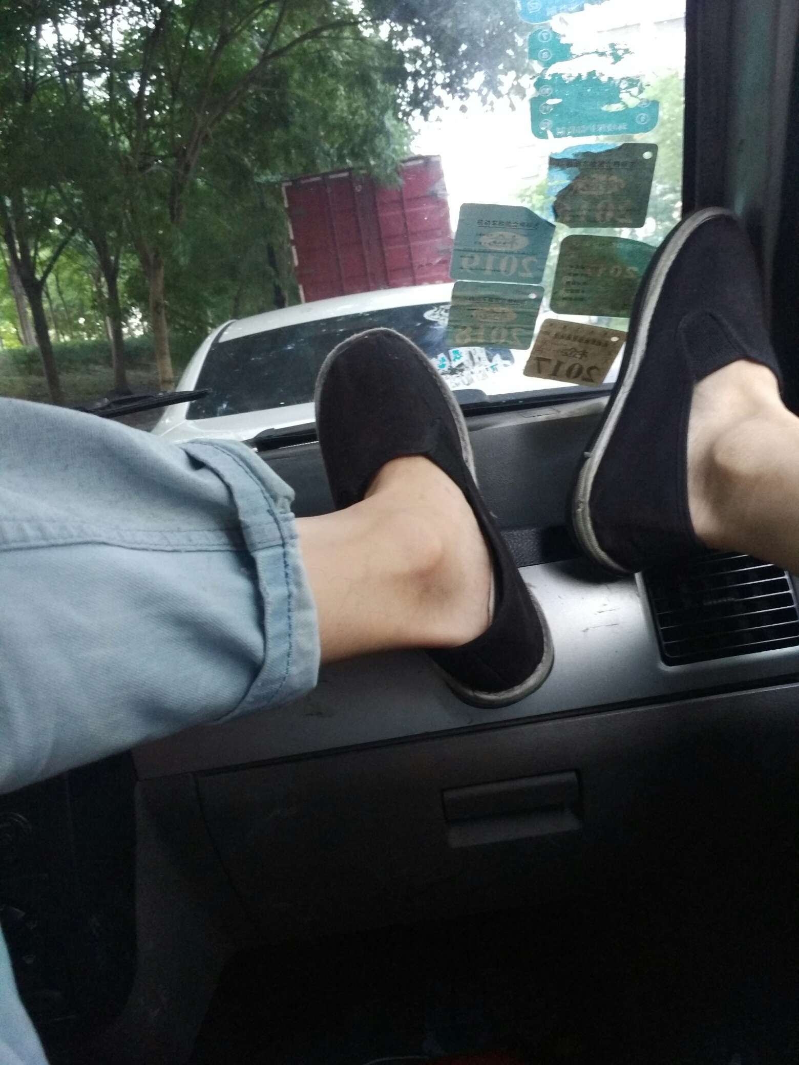 招商银行旗下，招联金融吧？快三年了，居然电话打在我现在工作的地方，这尼玛怎么知道92 / 作者:有陈莫哇 / 