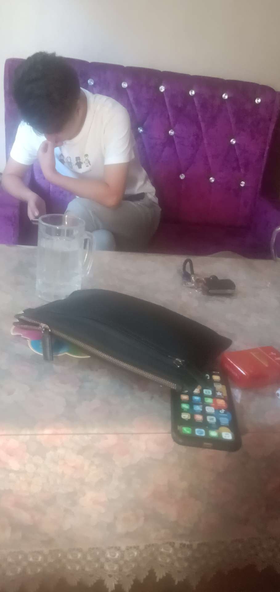 你说我要怎么过才能不怎么无聊
真的一天好烦哦



88 / 作者:麦子输了 / 