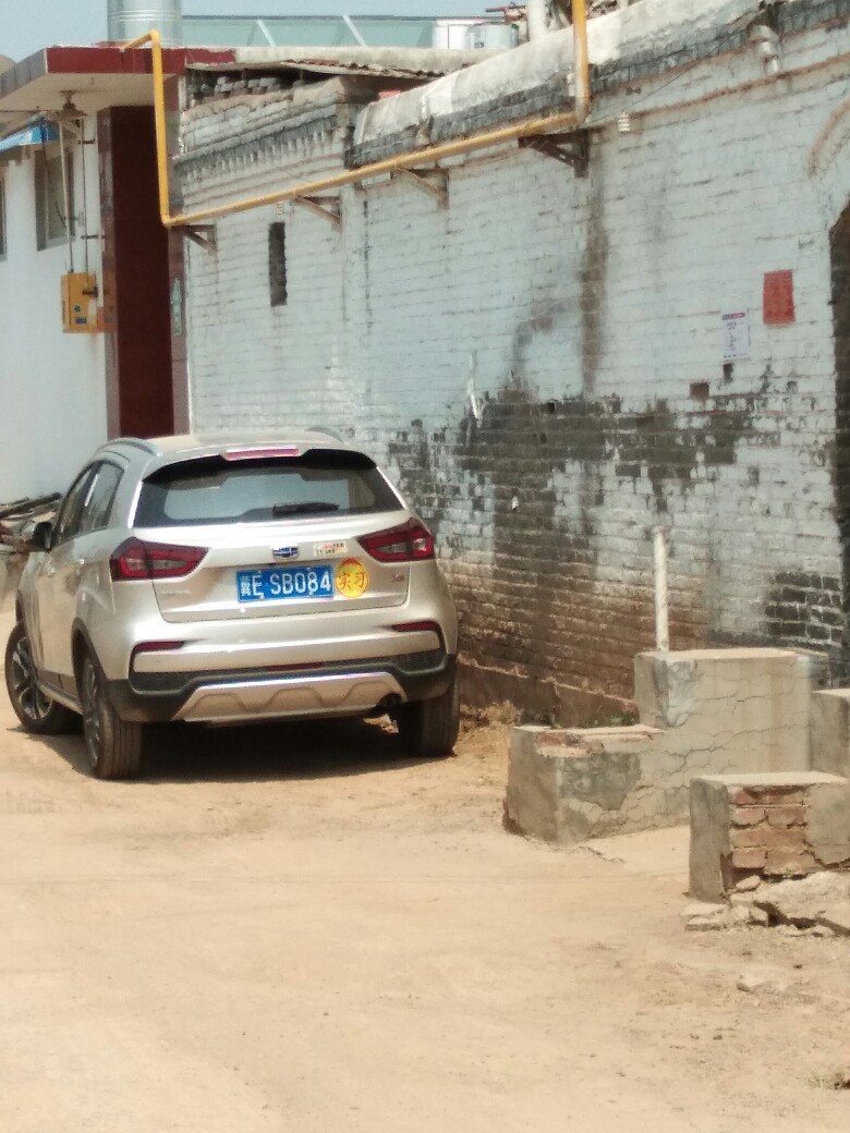 真实客户写照看下图，赚钱立刻买车，房子都快不能住了，面子必须要

95 / 作者:大神闪电 / 