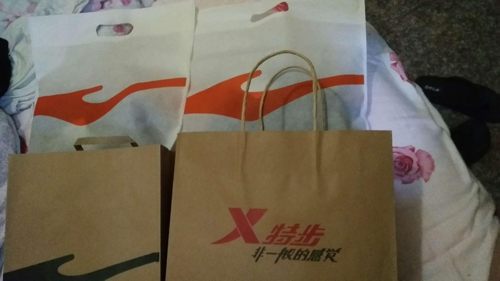 有钱了买衣服不好嘛




94 / 作者:埃菲尔铁塔 / 