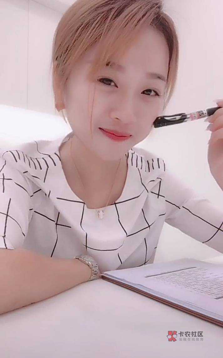 樱桃小嘴，你们想要不？


54 / 作者:天天天蓝365 / 