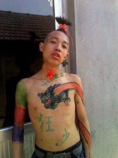 现在卡农真老哥都不在了吗，都是一群小白，养贷的。还说自己怎么黑怎么黑的。  哎....7 / 作者:fengsai / 