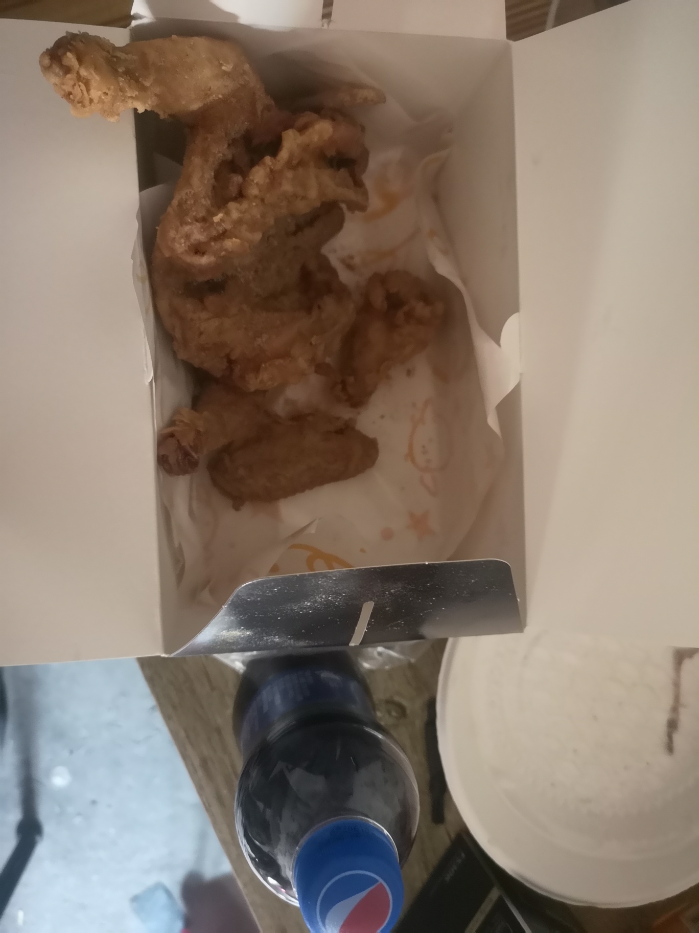 到了到了，马上就来发帖了，卧槽，顺便问一句，刚刚给我送外卖那个老哥是不是也在卡农70 / 作者:没出息 / 