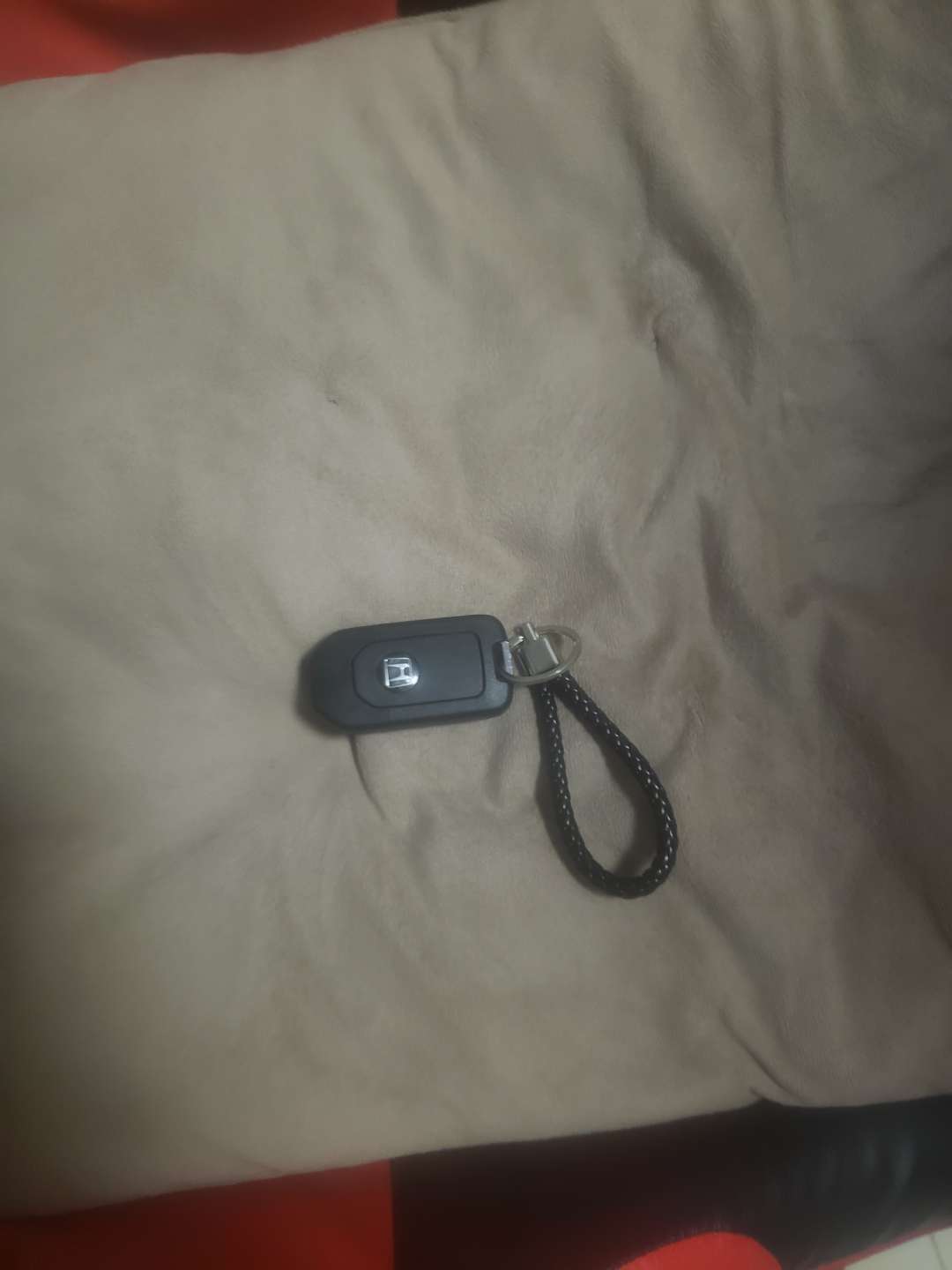 买点衣服，一件裤子一件衣服花了我1q大洋，没别的爱好就喜欢服装

56 / 作者:张三的夜 / 