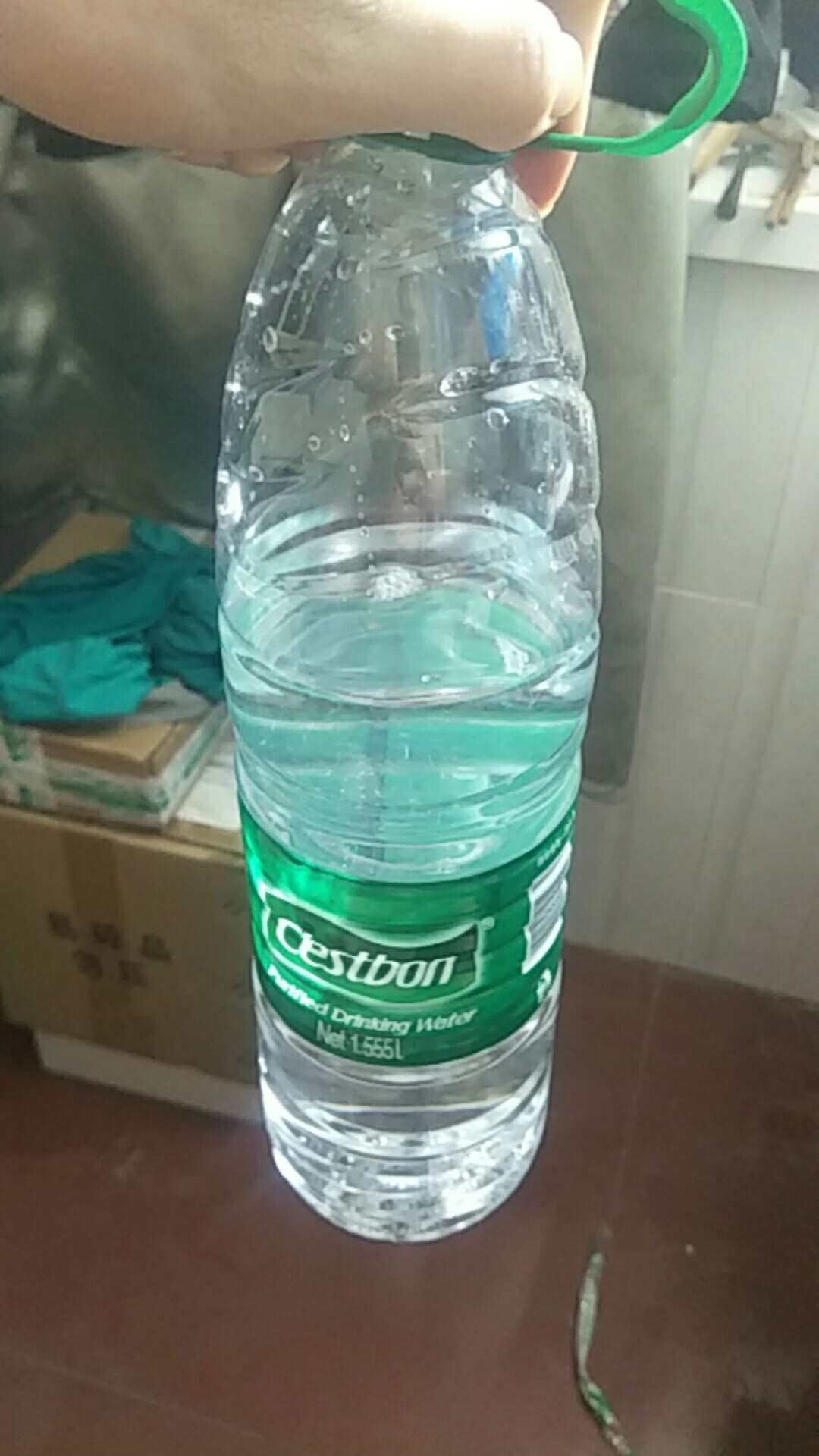 老哥们这种瓶子卖废品多少钱一个，一个月攒了40多个。明天打算卖掉

34 / 作者:生来撸gp不止 / 