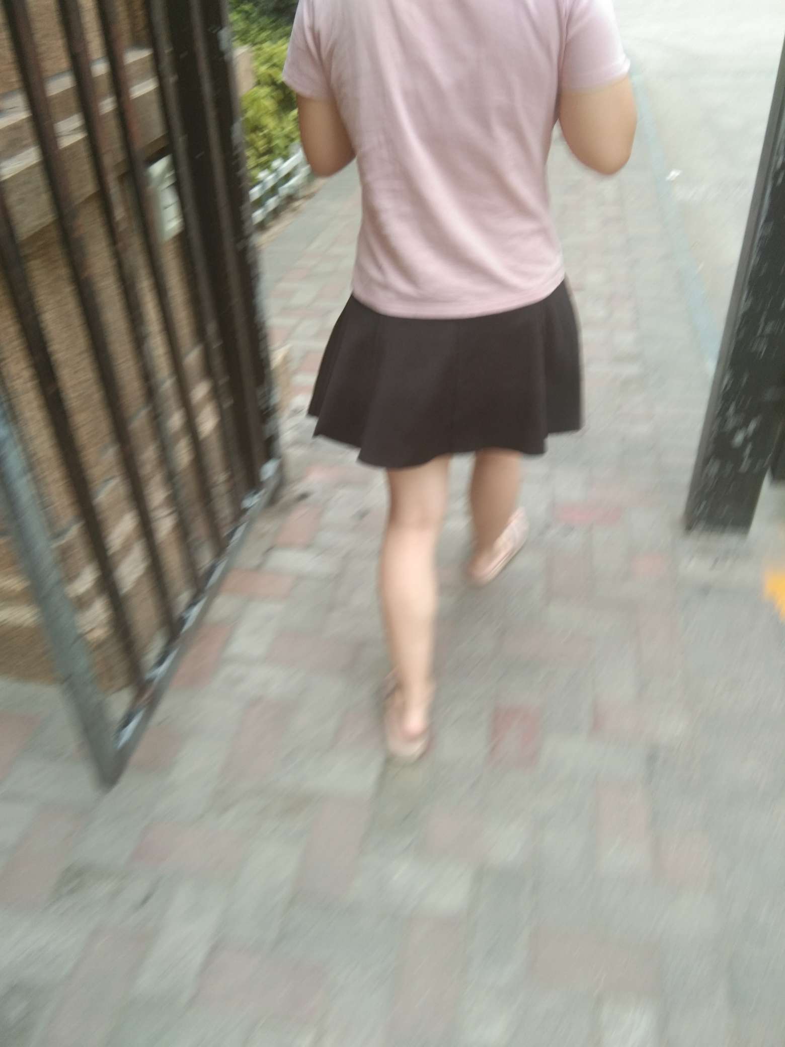 刚起来，准备吃饭，看到了这，我该怎么办，我想……


52 / 作者:霸主丶 / 