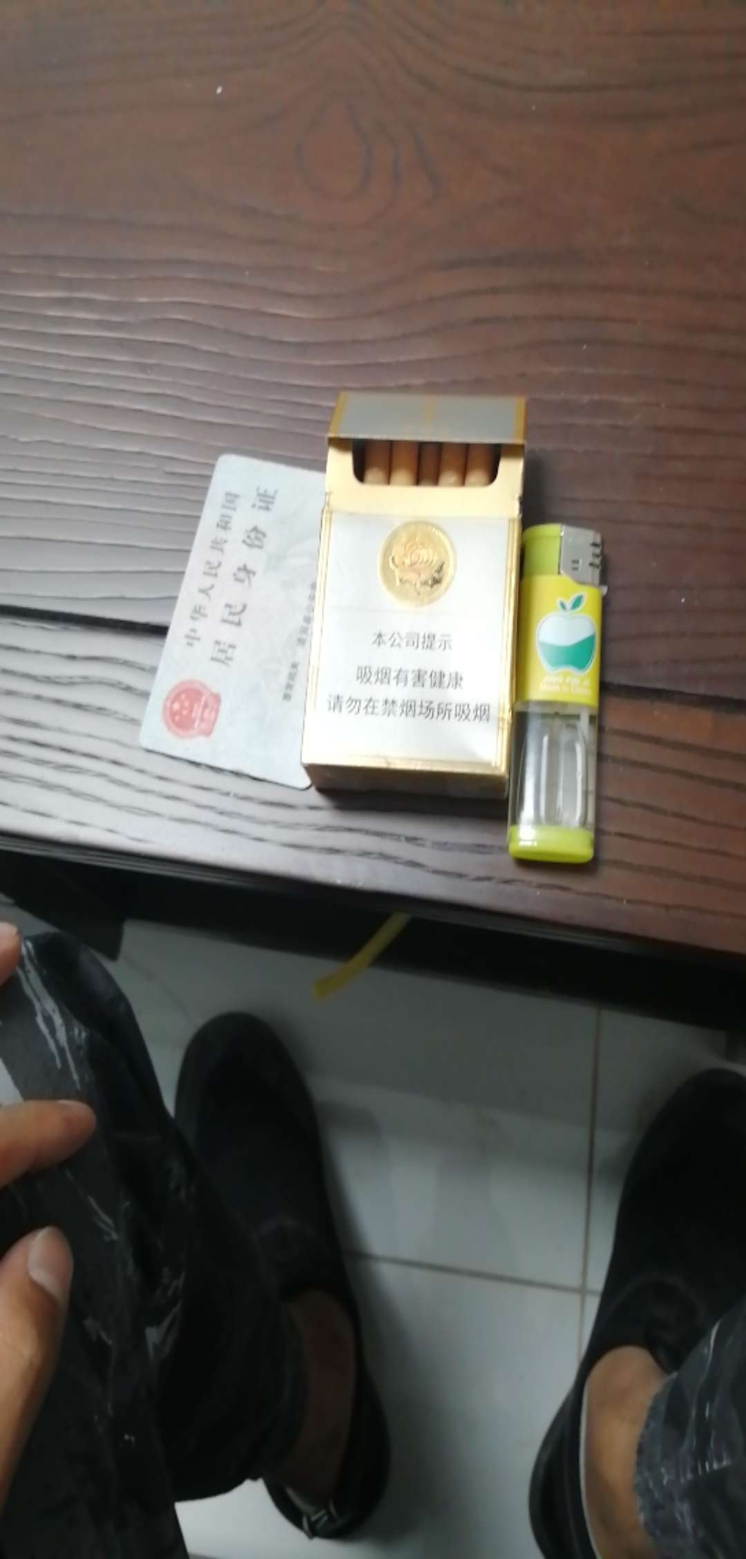 一个不下怎么办 要饿S的节奏吗？烟还是昨天蹭的政府的

63 / 作者:by123654 / 