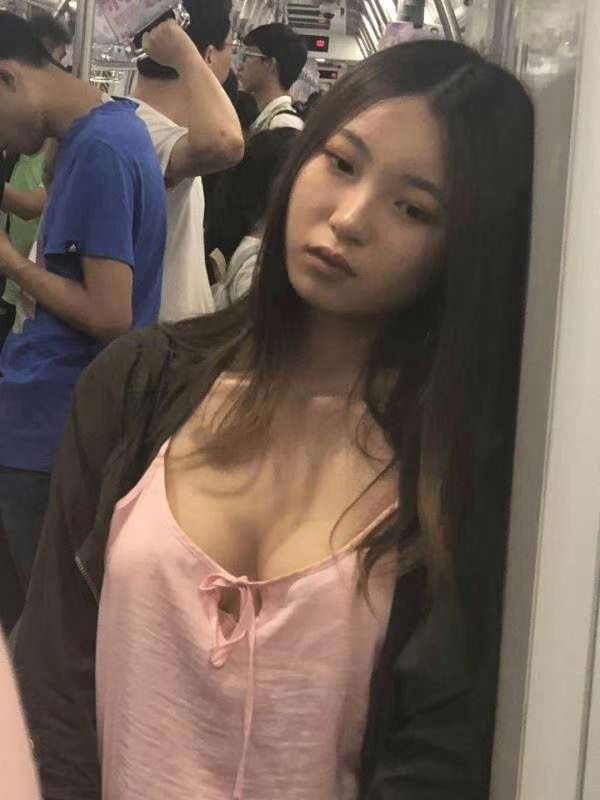 什么时候才能有水啊

75 / 作者:现实吞了梦 / 