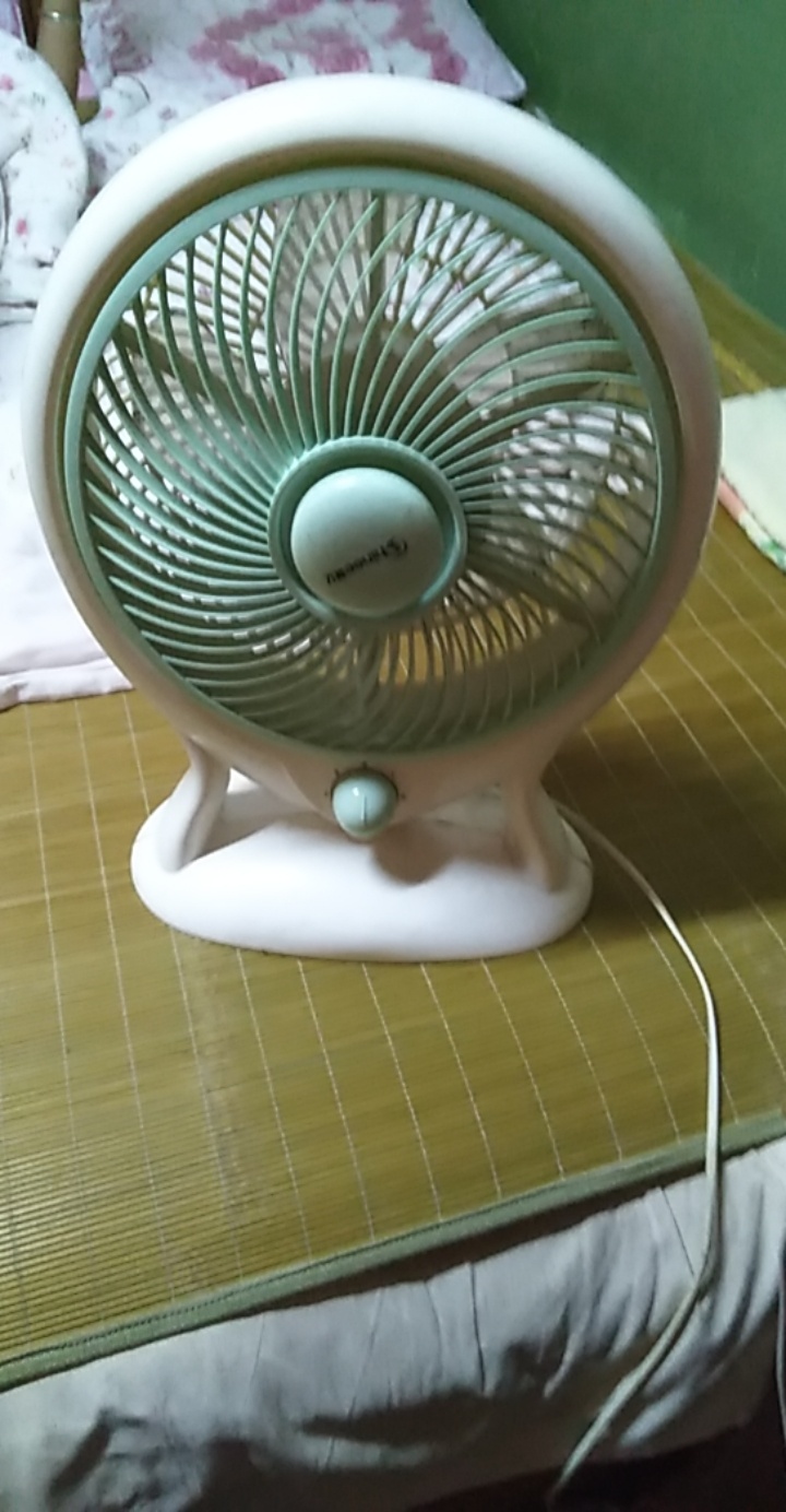 老哥们，找个正常的工作吧，俺一个工资四千多，没事撸口子改善下生活质量，不能把撸口15 / 作者:黑猩猩 / 