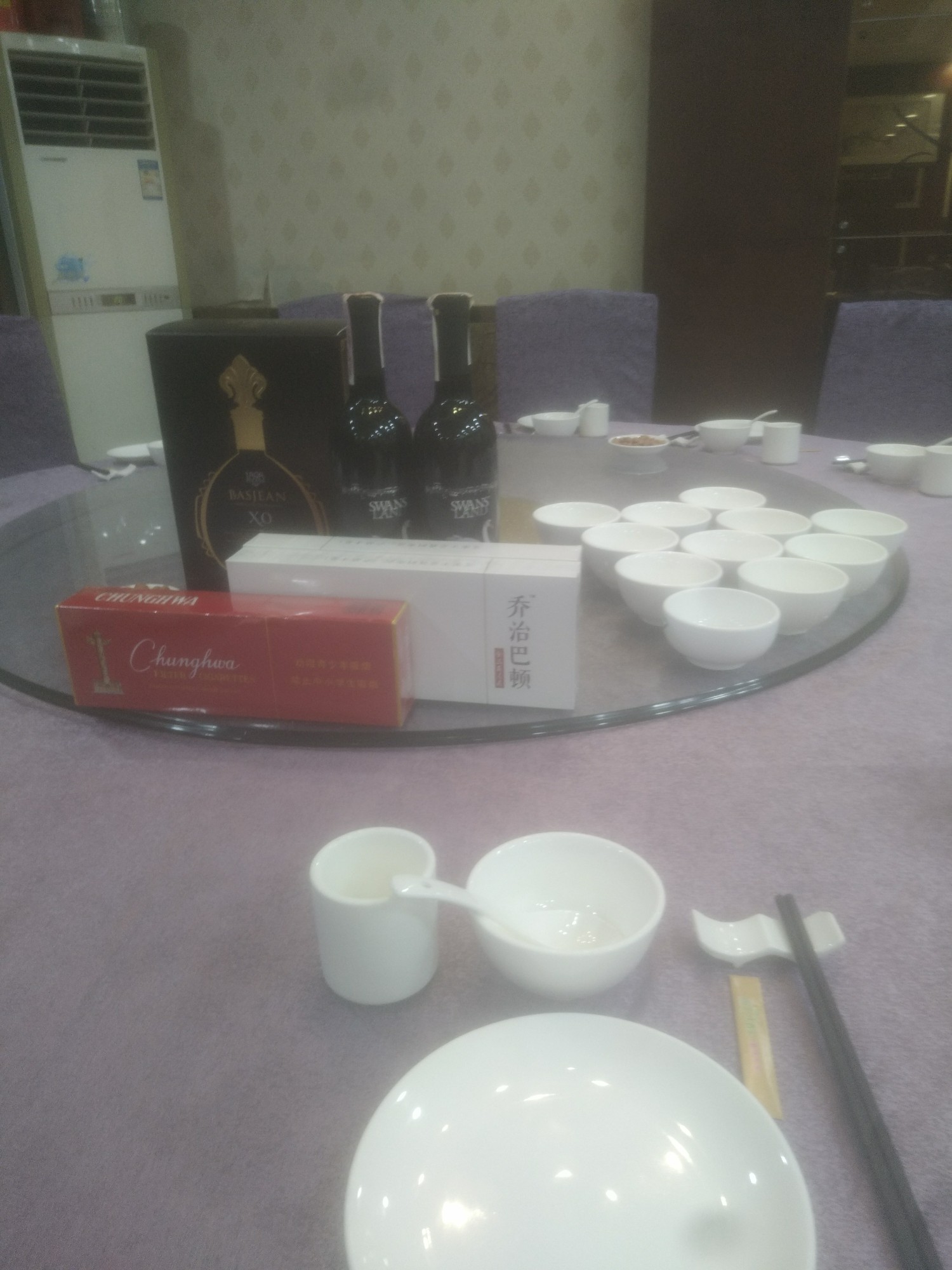昨晚把老丈人喝倒了，洋酒喝酒白酒混喝，一觉起来头还晕晕乎乎的，团3位老哥18.88，1829 / 作者:V是790907549 / 