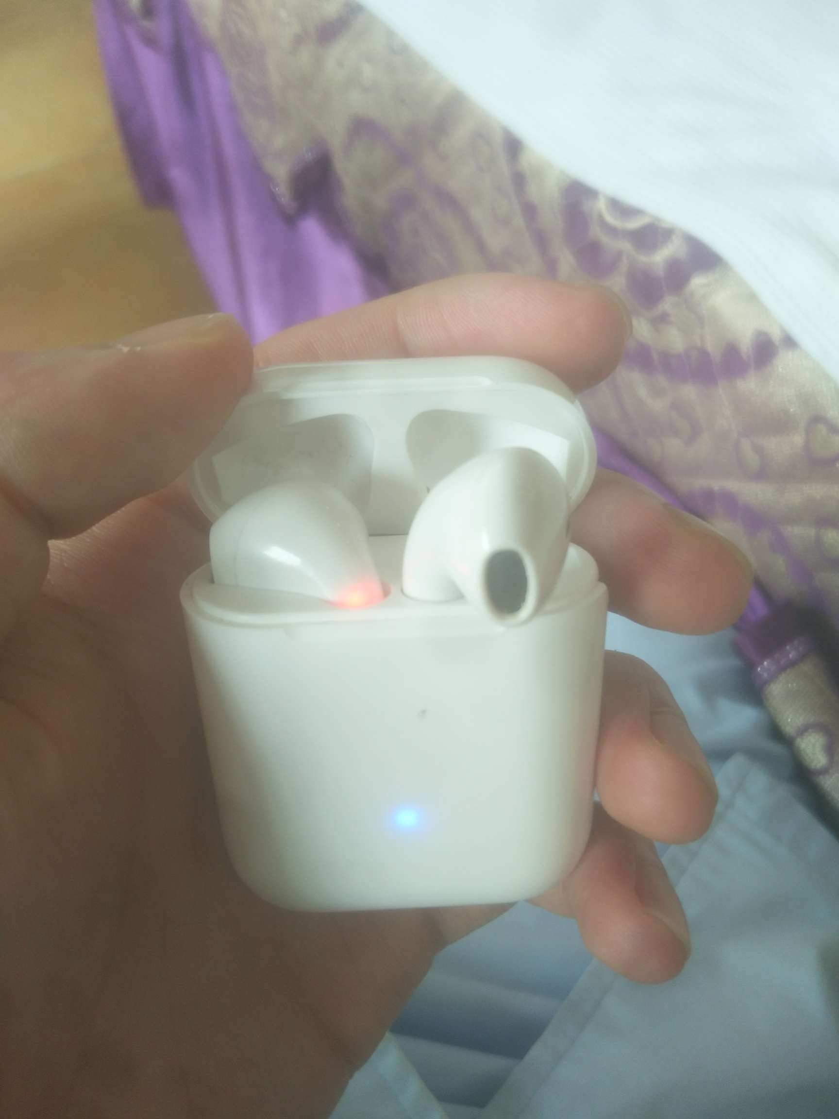 身上最后一点可以换点钱的东西了  换来吃饭撑到15号这串金刚真心不错懂得人知道价值懂32 / 作者:必下款啦 / 