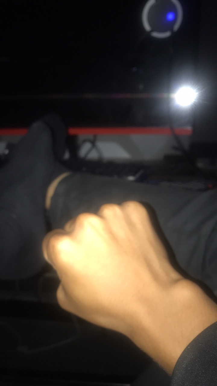 D狗真的该s  昨晚把我对象八千学费输完了   抽了自己几十耳刮子都不解气  想去s  活着33 / 作者:求网黑口子 / 