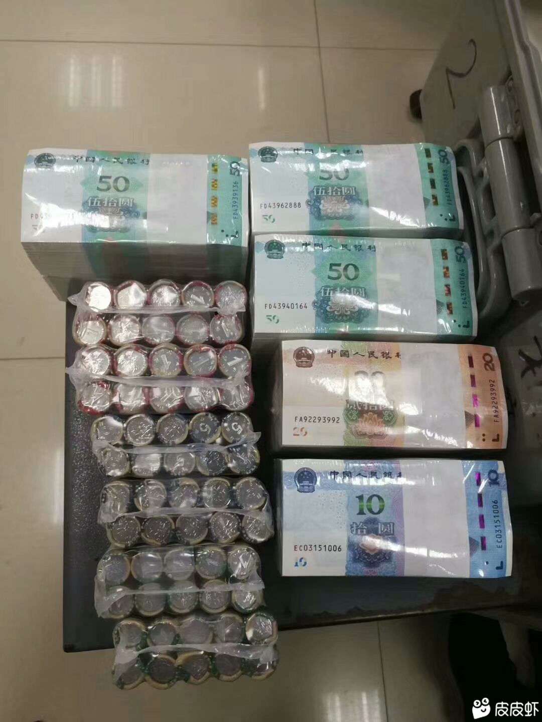 各位老哥，能不能帮小弟个忙，谁手里有直播，分享给弟弟一个，互换也行，我有番茄，小63 / 作者:gdx951215 / 