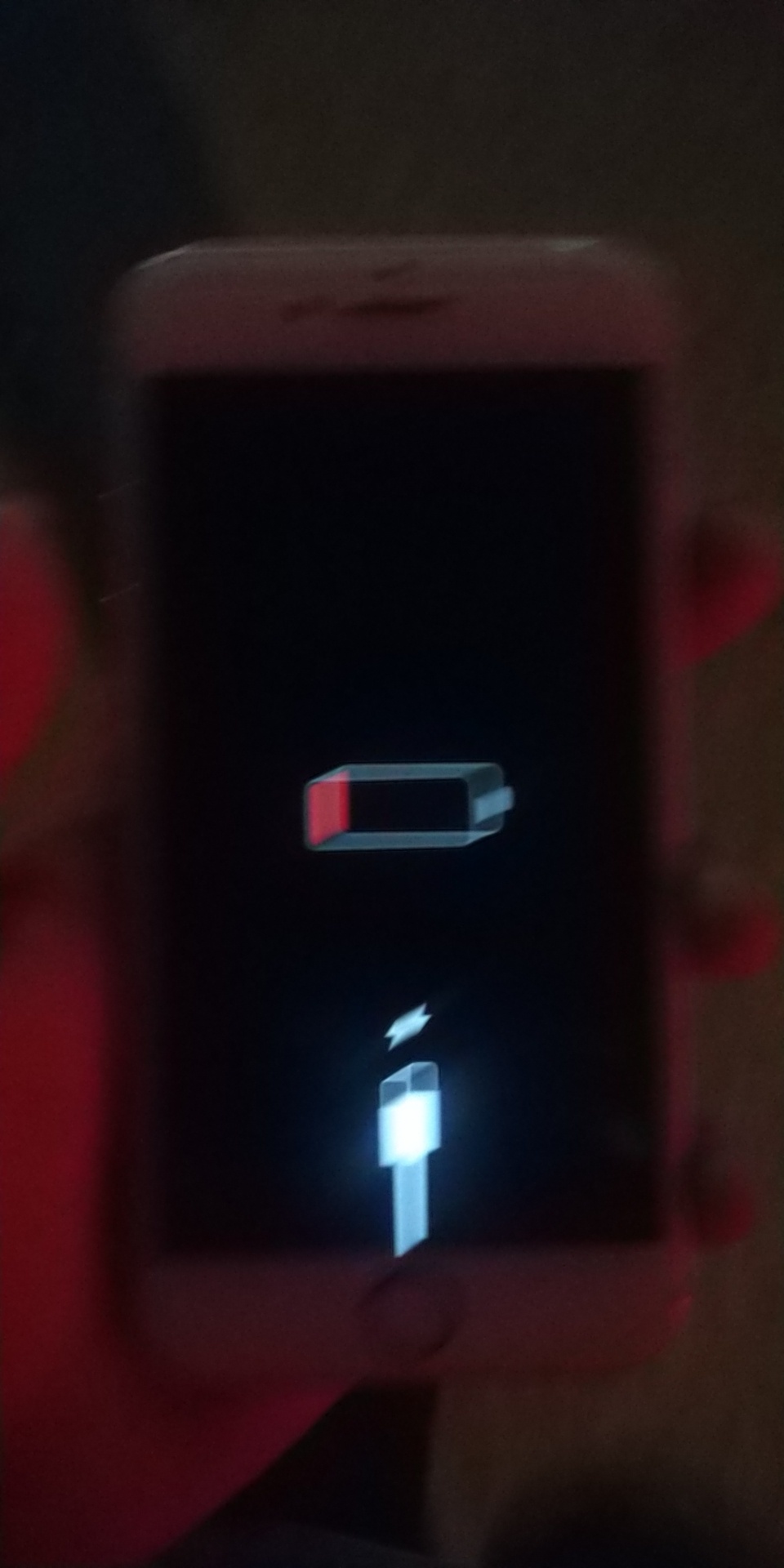 各位老哥，瘫痪网吧捡的苹果6s，解不开密码，能卖多少钱


41 / 作者:找个撸友群 / 