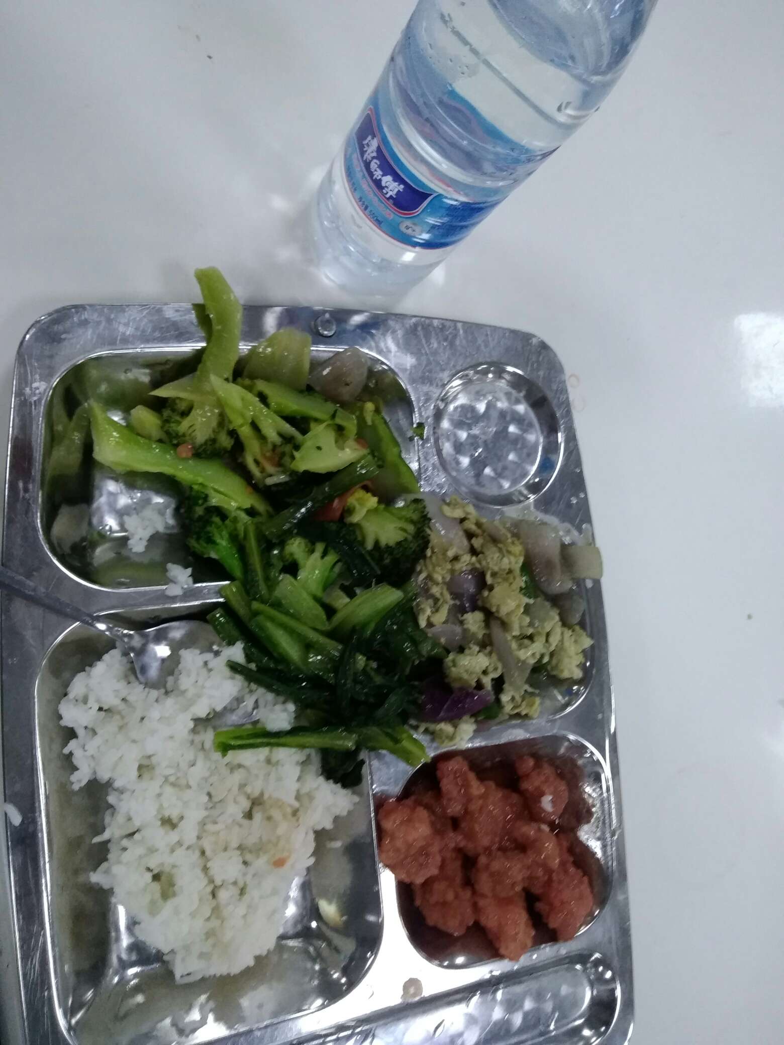 有没有人知道红色那个叫啥？

71 / 作者:小嫩模终结者 / 