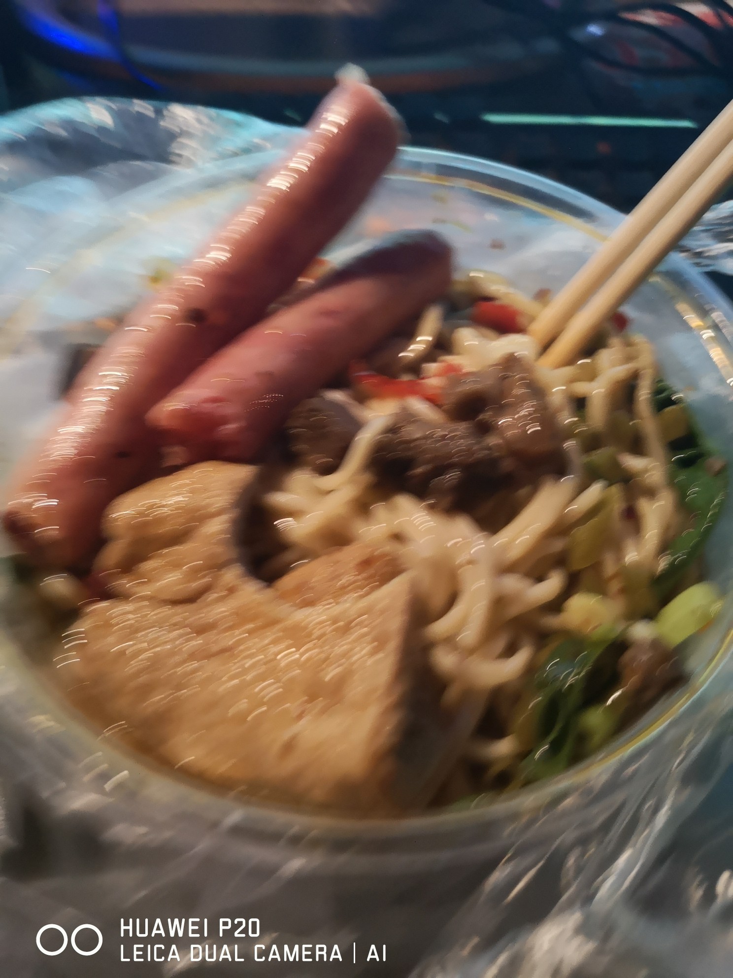 动动手饭就来了  湖南米粉牛肉面


12 / 作者:随芯 / 
