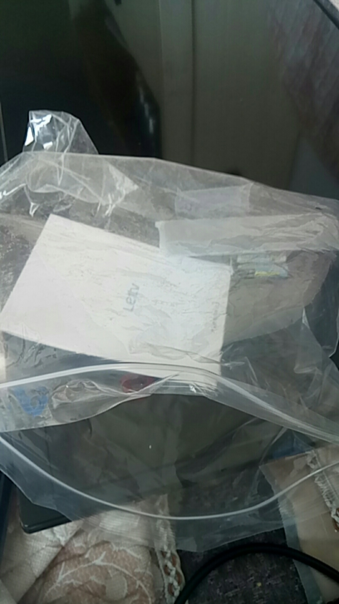 电视到了，连根线都没有


20 / 作者:沉迷败家乐 / 