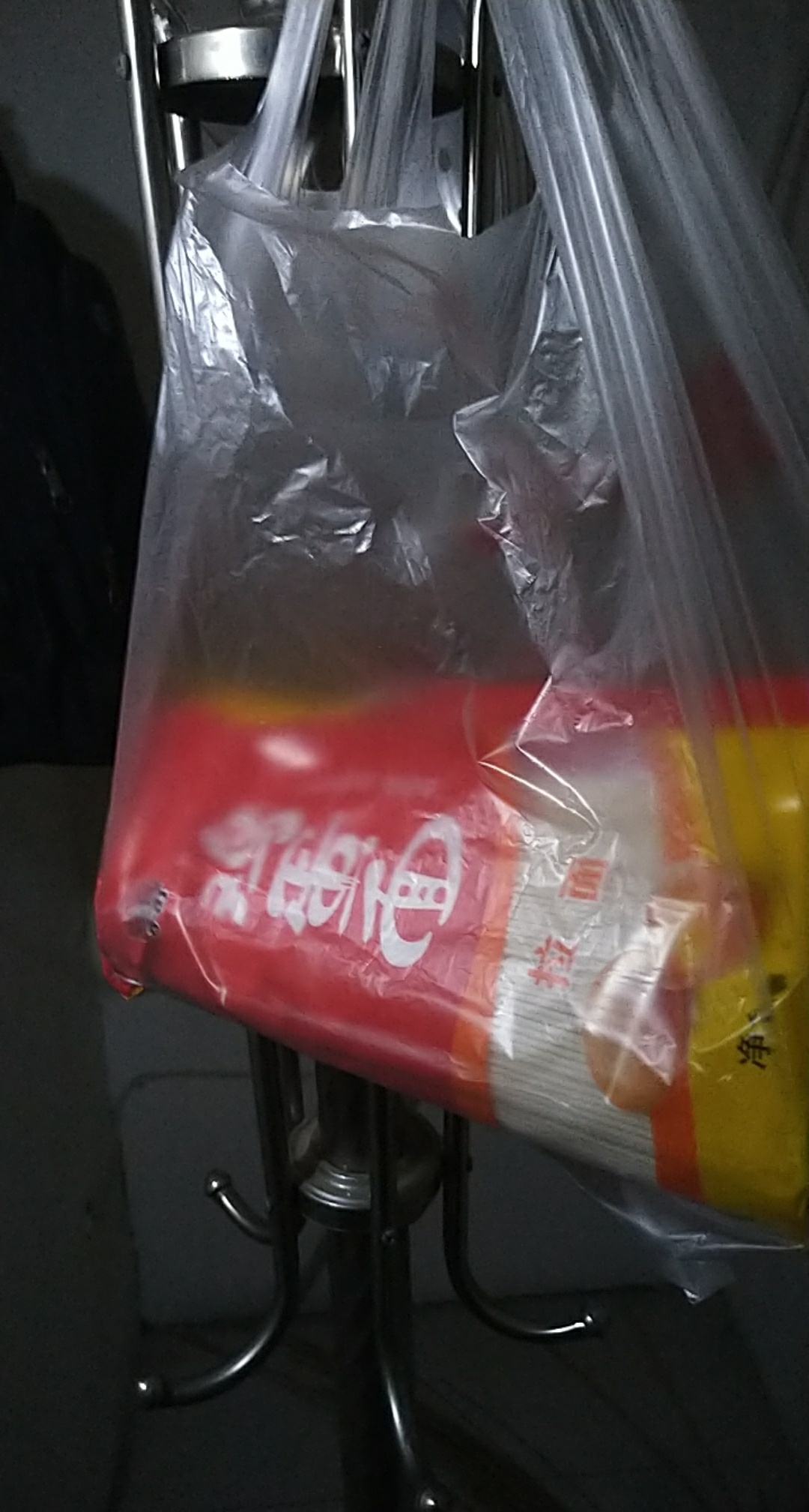 早上打卡，又是一天。好羡慕你们有工开的小伙伴，一个月发工资的没法干，临时工又没有68 / 作者:yangming-2019 / 