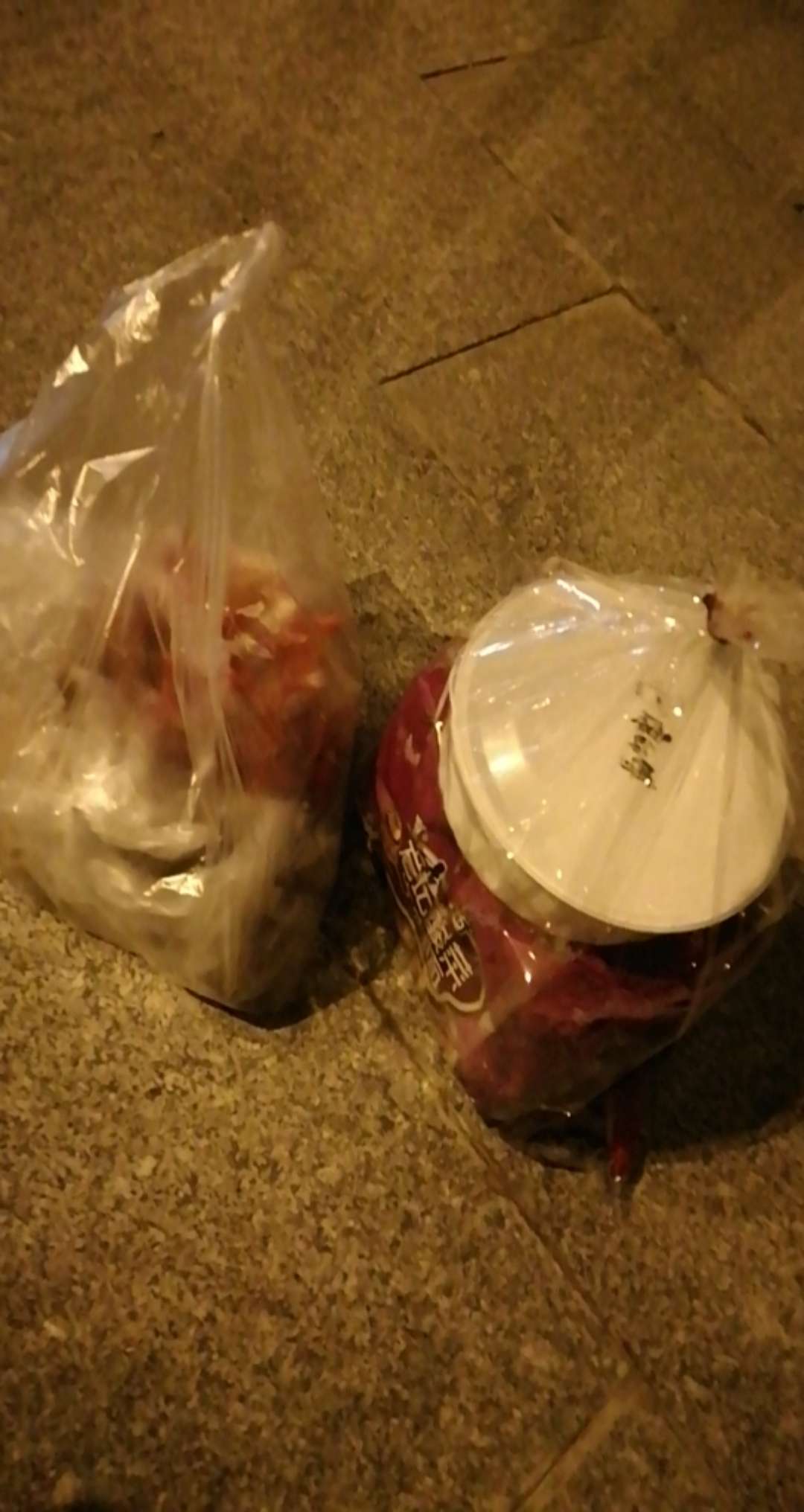出来一星期了，，厂子放假，没活干。

出来买点吃的，泡面  乡巴佬鸡蛋  瓜子  花了3094 / 作者:sq880310 / 