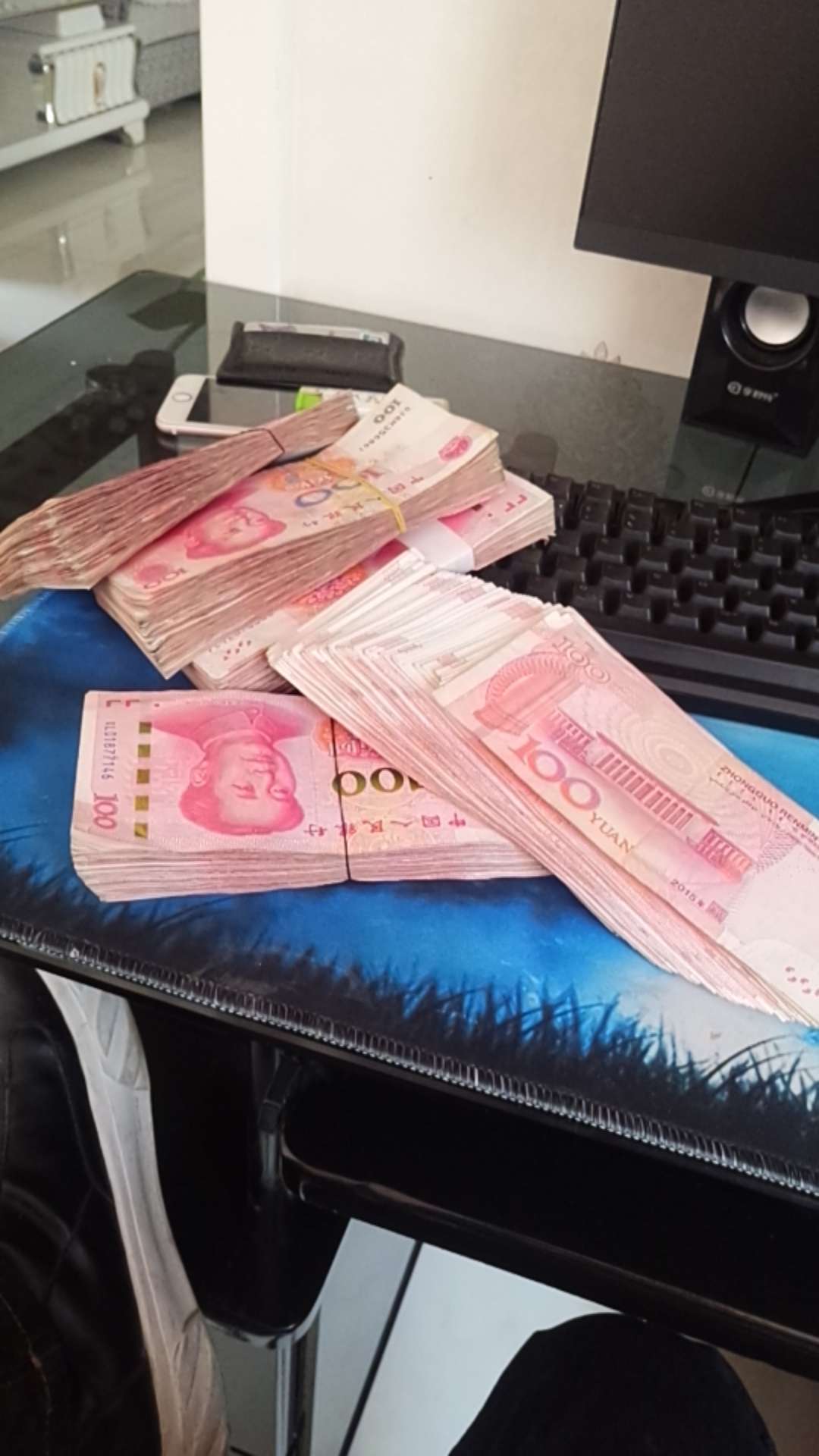 25天的收入，加油吧兄弟们

92 / 作者:罪恶克星 / 